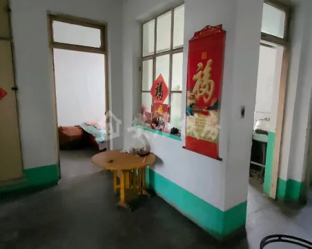 三里沟小区3室1厅1卫朝南北毛坯