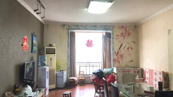信业小区地段中心 大跃层带花园 3室精装修 视野开阔 户型通
