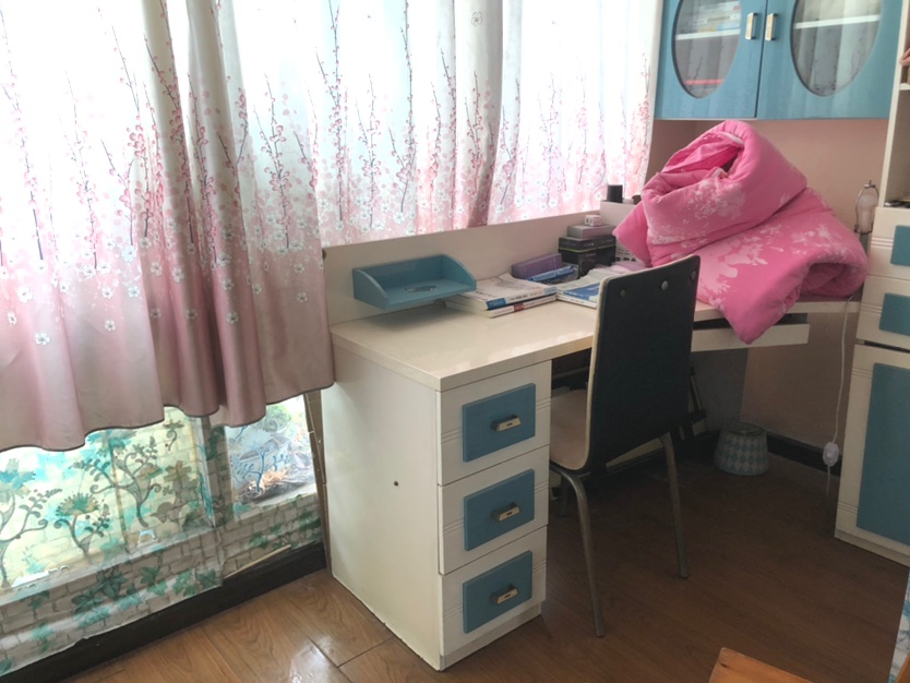 信业A,信业小区地段中心 大跃层带花园 3室精装修 视野开阔 户型通10