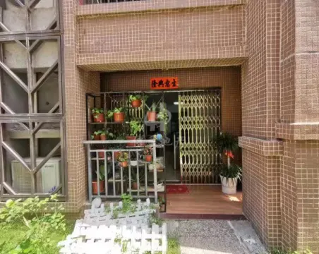 奥园公园一号3室2厅2卫朝南精装