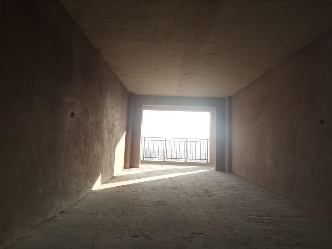 麒麟区东片区毛坯6室2厅2卫二手房出售8