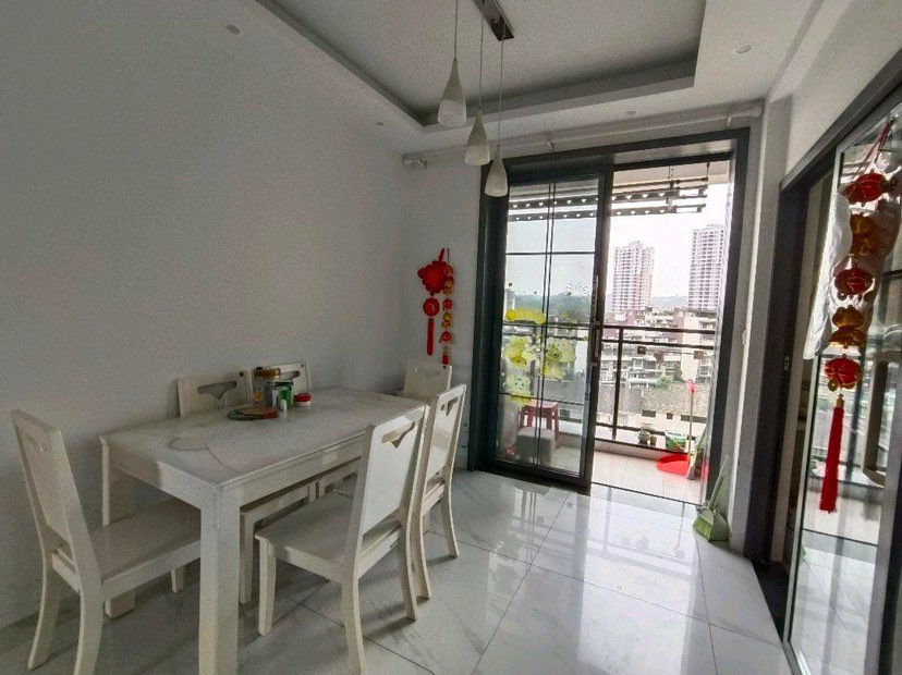 御景豪庭,品质小区，精装三室，房东因工作调动，诚心出售7