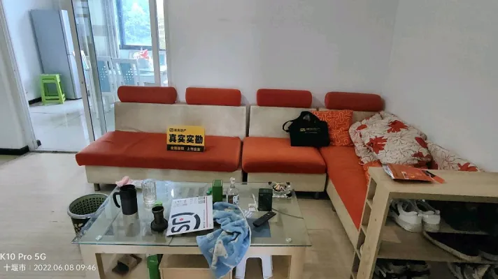五鼎小区精装3室，南北通透采光好。