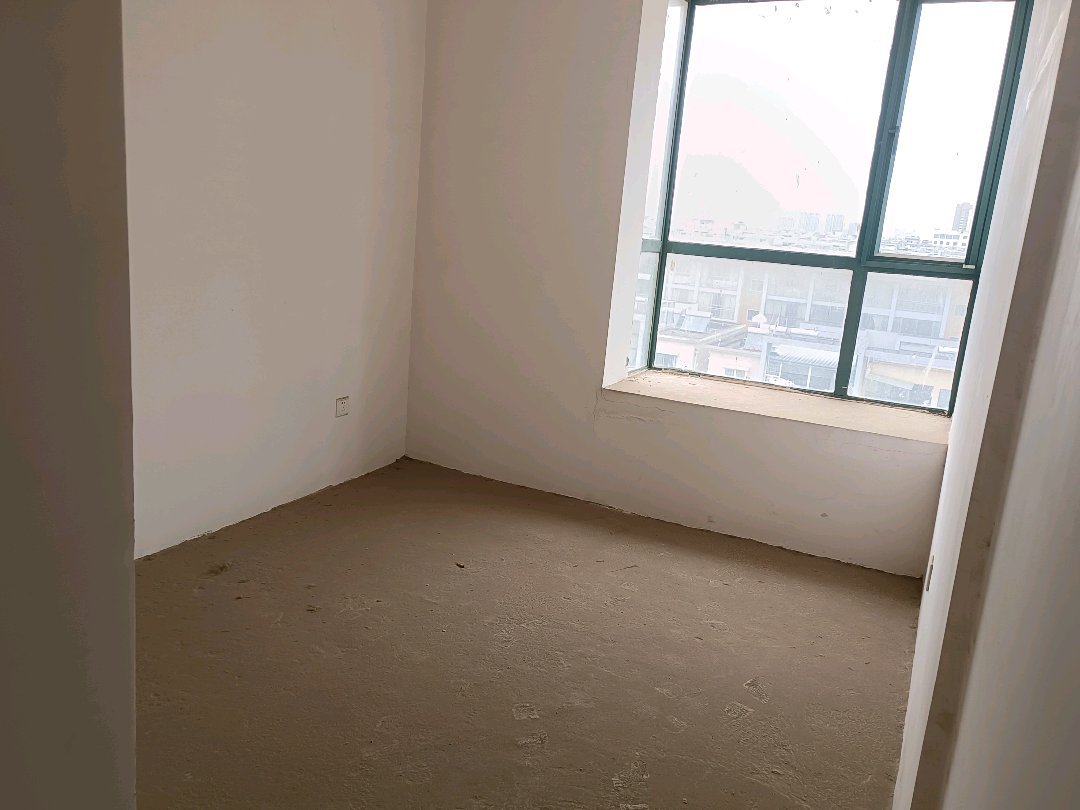 麒麟区东片区毛坯3室2厅1卫二手房出售3