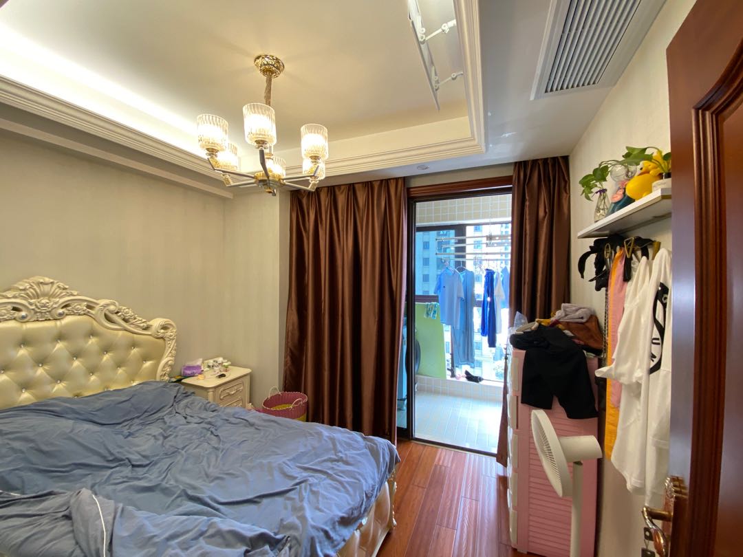 滨江花园,送!送!送!房东只拎衣服走，家电家具全部送！4