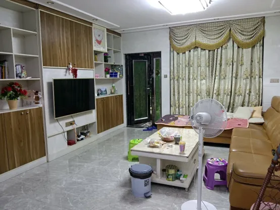 金美花园3室2厅2卫朝东南精装房源图片