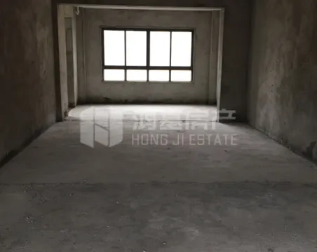 溪湖春天4室2厅2卫朝南北毛坯
