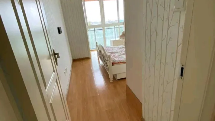 广汉城南精装套二购物方便