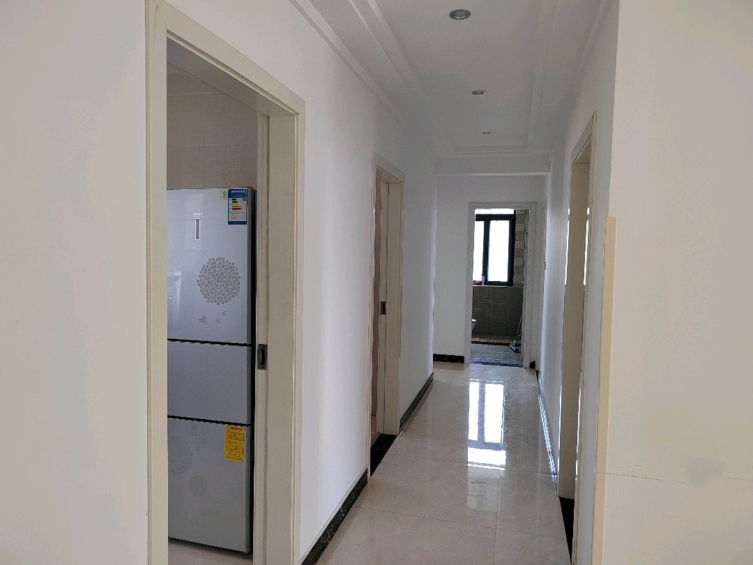 乐富强悦澜湾,4室2厅2卫2阳台1800元/月,封闭小区,随时入住8