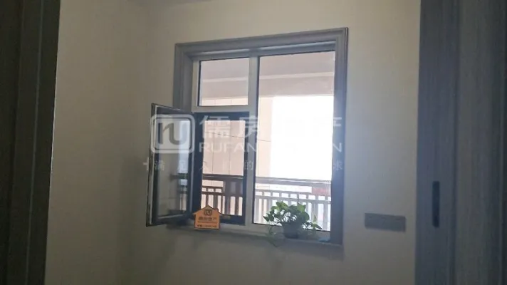 大院精装两室房诚心出售