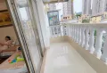 精装小三室，带露台，阳台，车位出售2