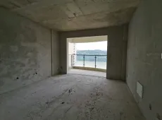 三台县|翡翠滨江4室2厅2卫出售