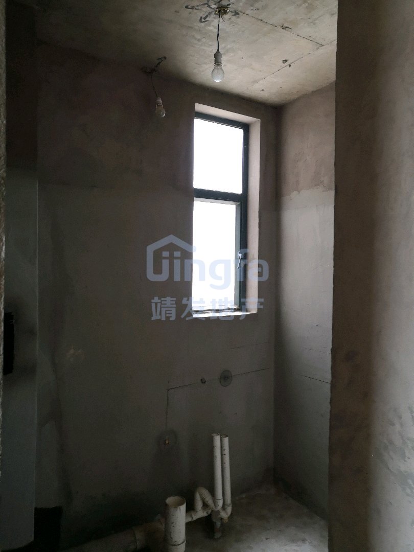 麒麟区北片区毛坯3室2厅1卫二手房出售10