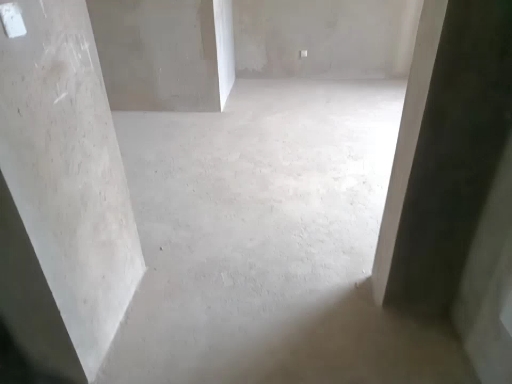 麒麟区东片区毛坯3室2厅2卫二手房出售1
