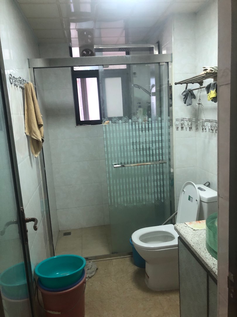 英德维港半岛3室2厅2卫朝东南精装出租4