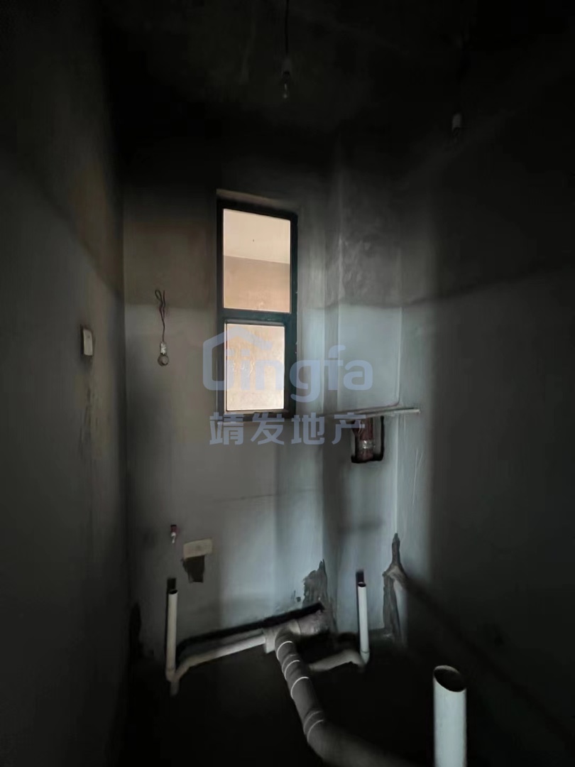 麒麟区北片区毛坯3室2厅1卫二手房出售7