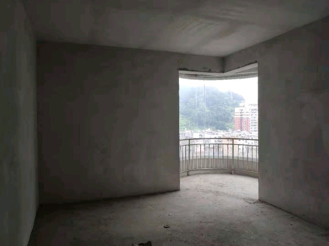 纳帕溪谷,纳帕溪谷标准4房急售，产权证清楚8