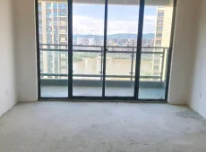 楚雄市|彝海大城4室2厅2卫出售