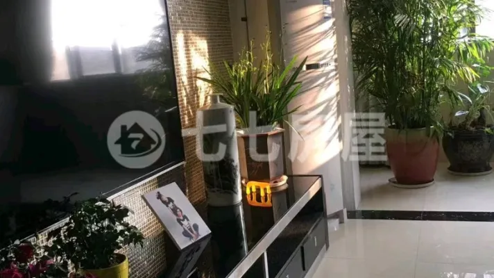 瑞和新城二期精装三房，全屋品牌，干净整洁，拎包入住