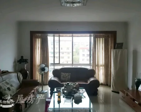 紫华苑3室2厅2卫朝南北精装