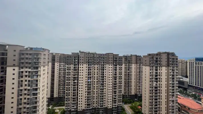理想城现房毛坯即买即装修