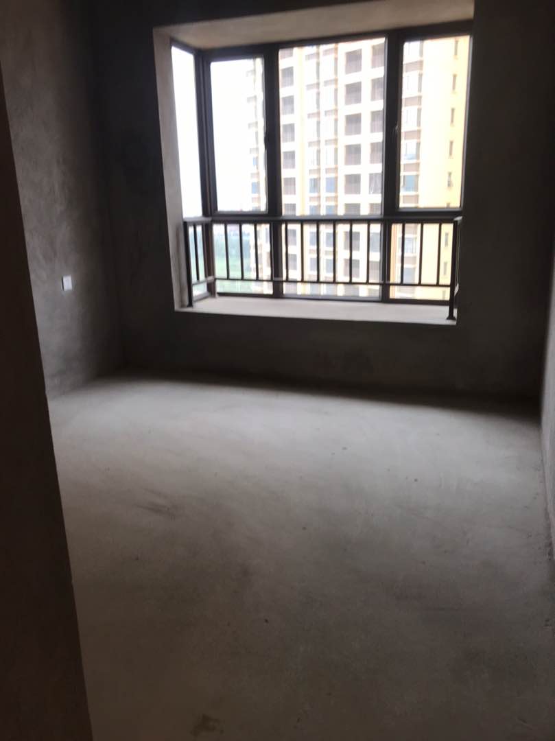 麒麟区西片区毛坯4室2厅2卫二手房出售11