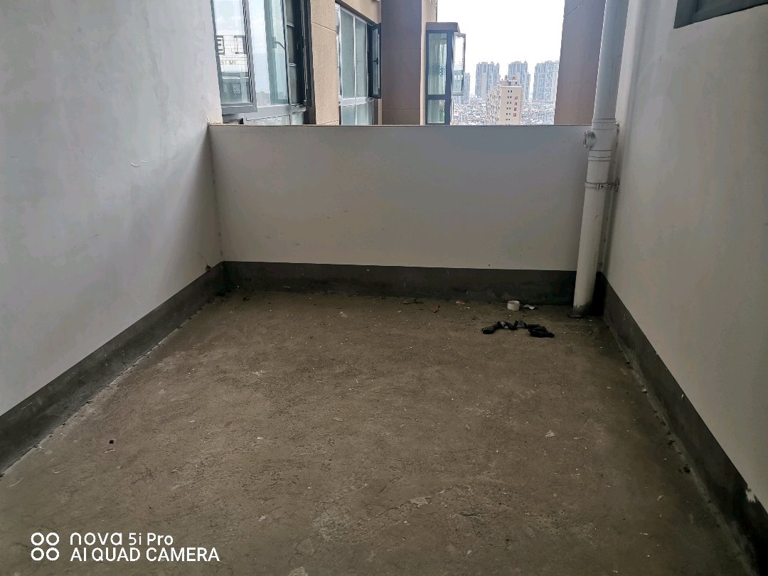 麒麟区南片区毛坯3室2厅2卫二手房出售8
