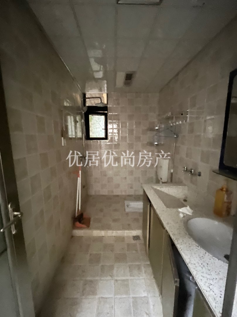 思源怡城,思源怡城套三，朝花园8