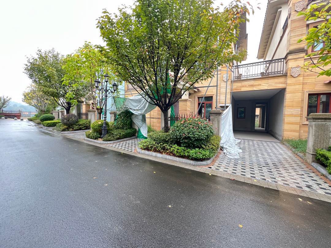 山水峨眉,河西山水峨眉毛坯380万元4室2厅4卫4阳台出售 送超大阳台9