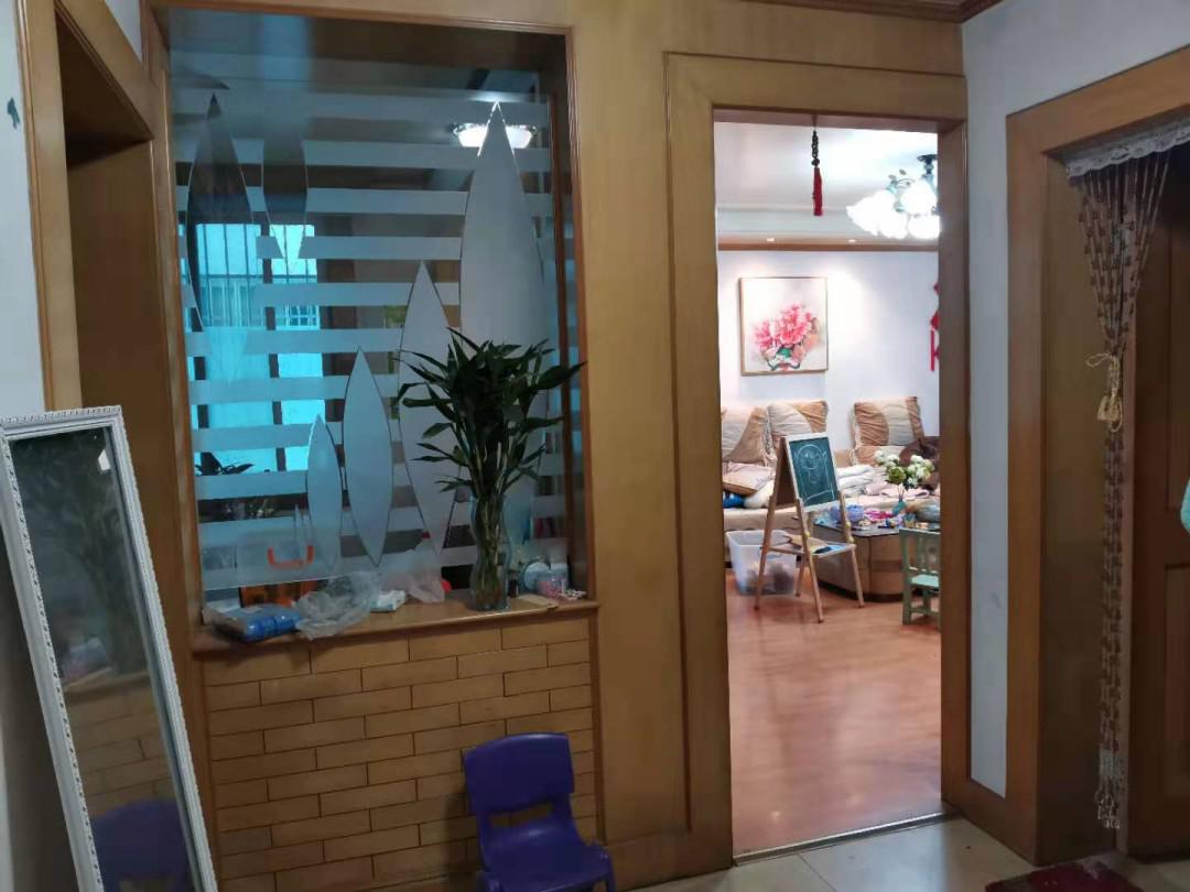 城中花园,城中花园三室二厅二卫一阳台，已装修，家具齐7