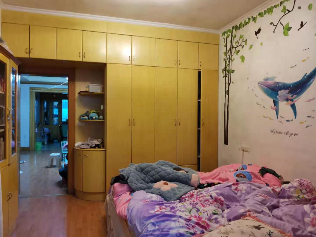 城中花园,城中花园三室二厅二卫一阳台，已装修，家具齐8