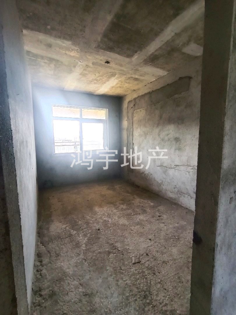 山水国际,山水国际全新毛坯南北通透稀有四室两厅近公园学校出售9