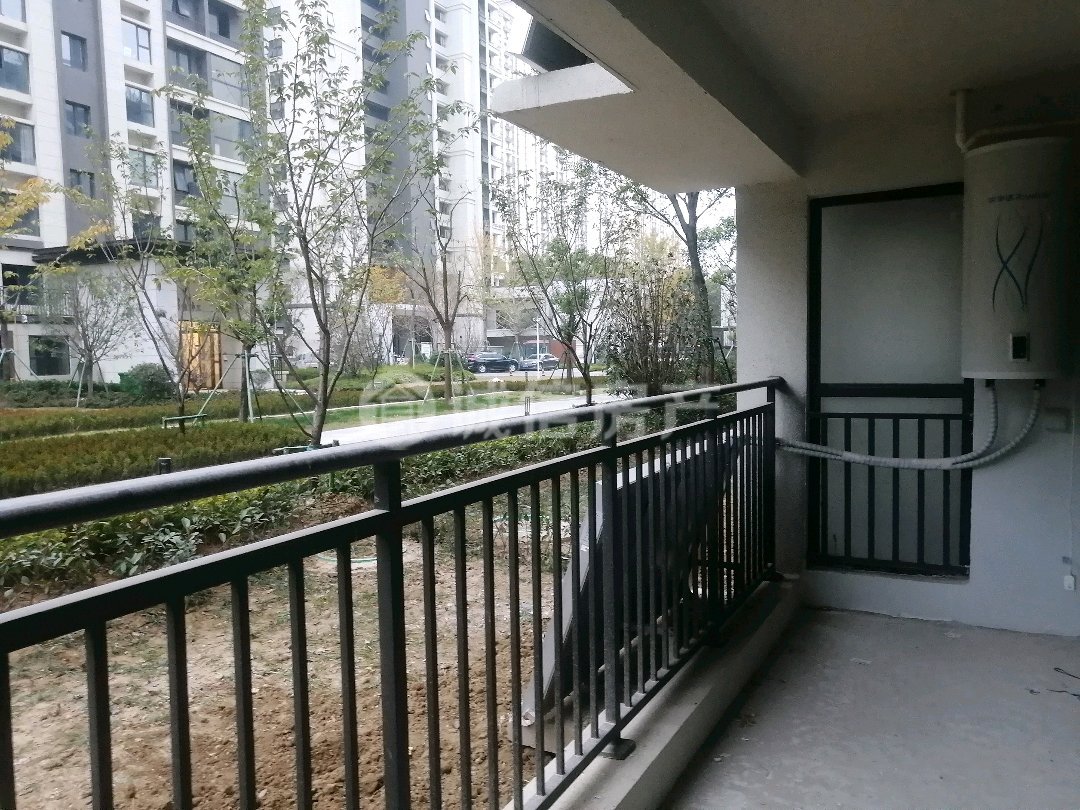 天元府,天元府 毛坯四室两厅两卫 一楼有院 房主诚心出售3