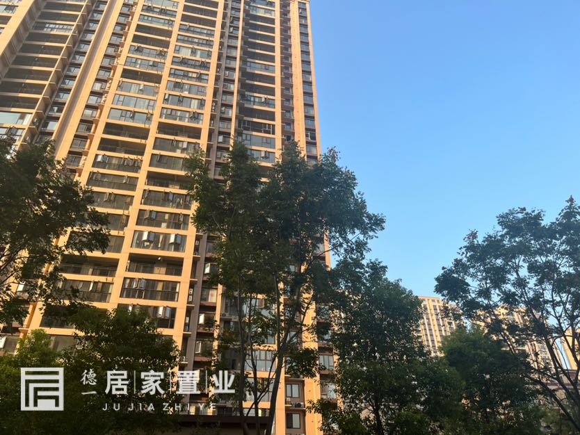 潜江市城南精装3室2厅2卫二手房出售11