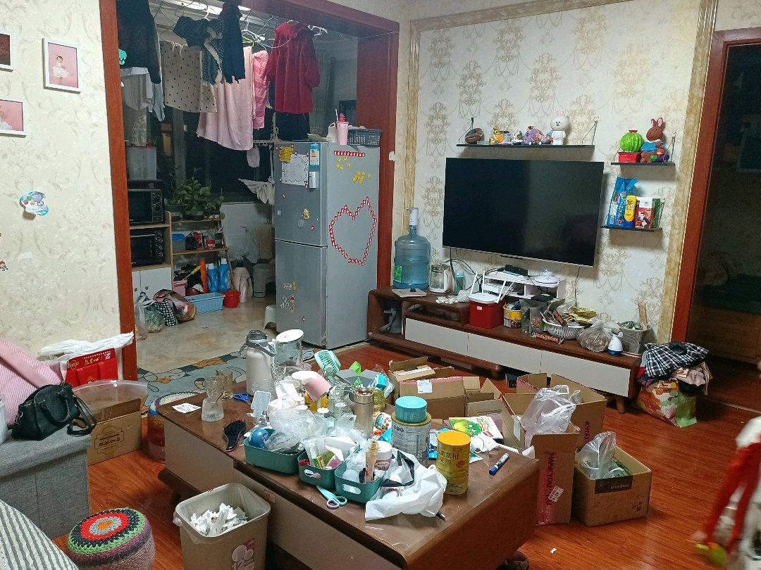 白石江公园火车站育红小学附近，地理位置好，带家具家电。-石林福小区二手房价