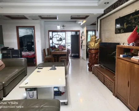 新城1号3室2厅1卫朝南北精装