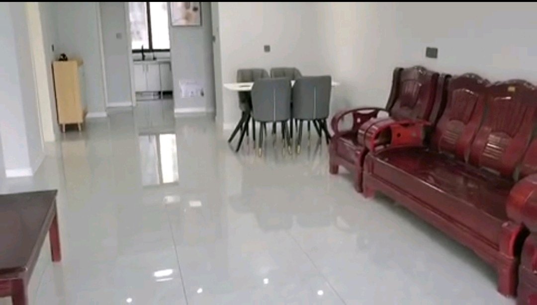 绿城桐华郡,绿城桐华郡好房出售！此房两证全！房主急售，价格可议！3