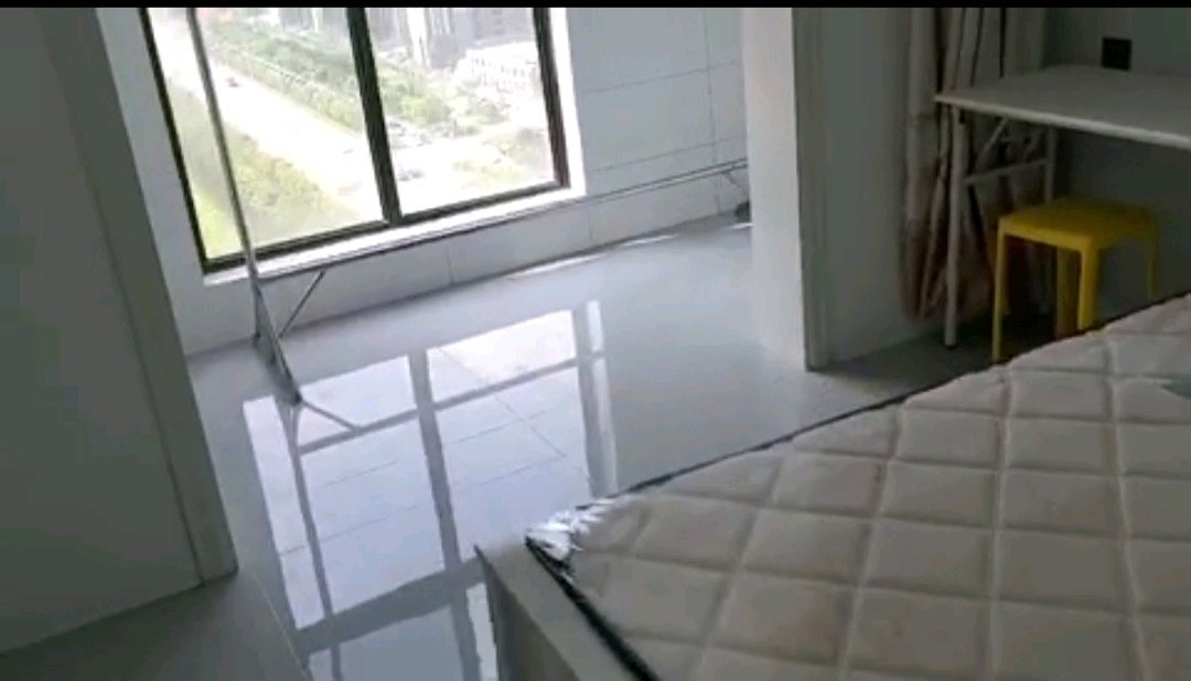 绿城桐华郡,绿城桐华郡好房出售！此房两证全！房主急售，价格可议！5