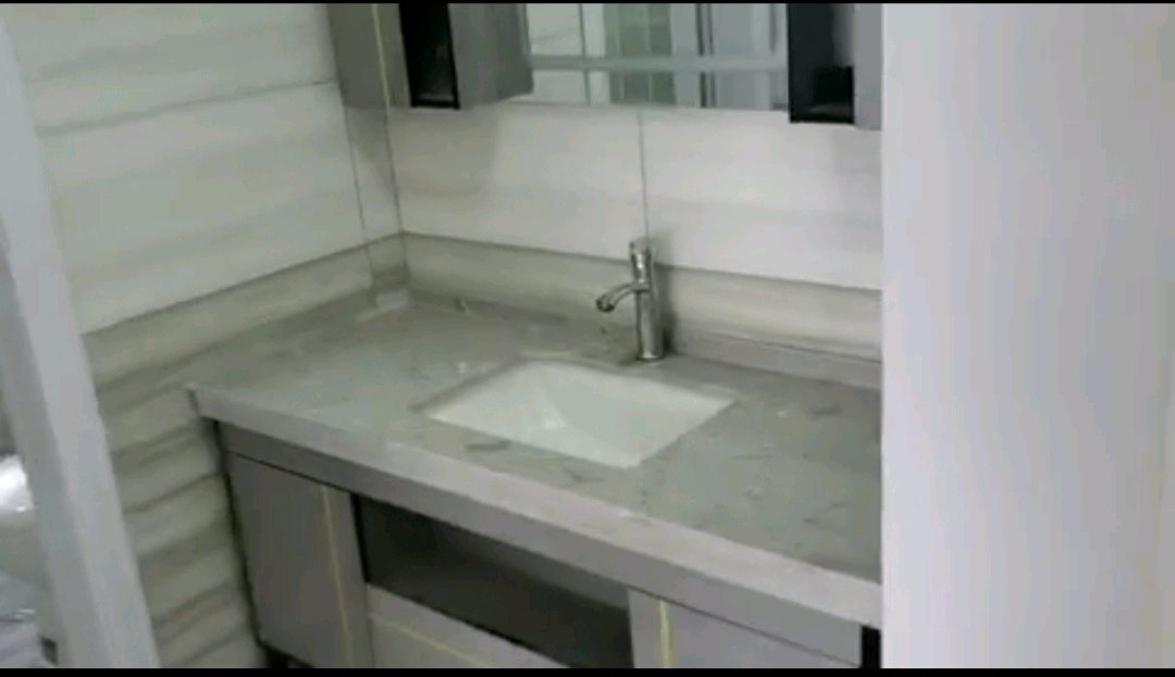 绿城桐华郡,绿城桐华郡好房出售！此房两证全！房主急售，价格可议！6