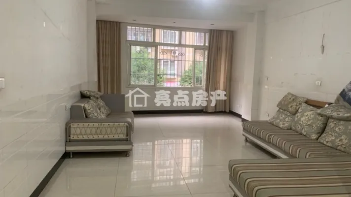 精品好房，高滩坝小区3室2厅2卫1阳台，房主急售