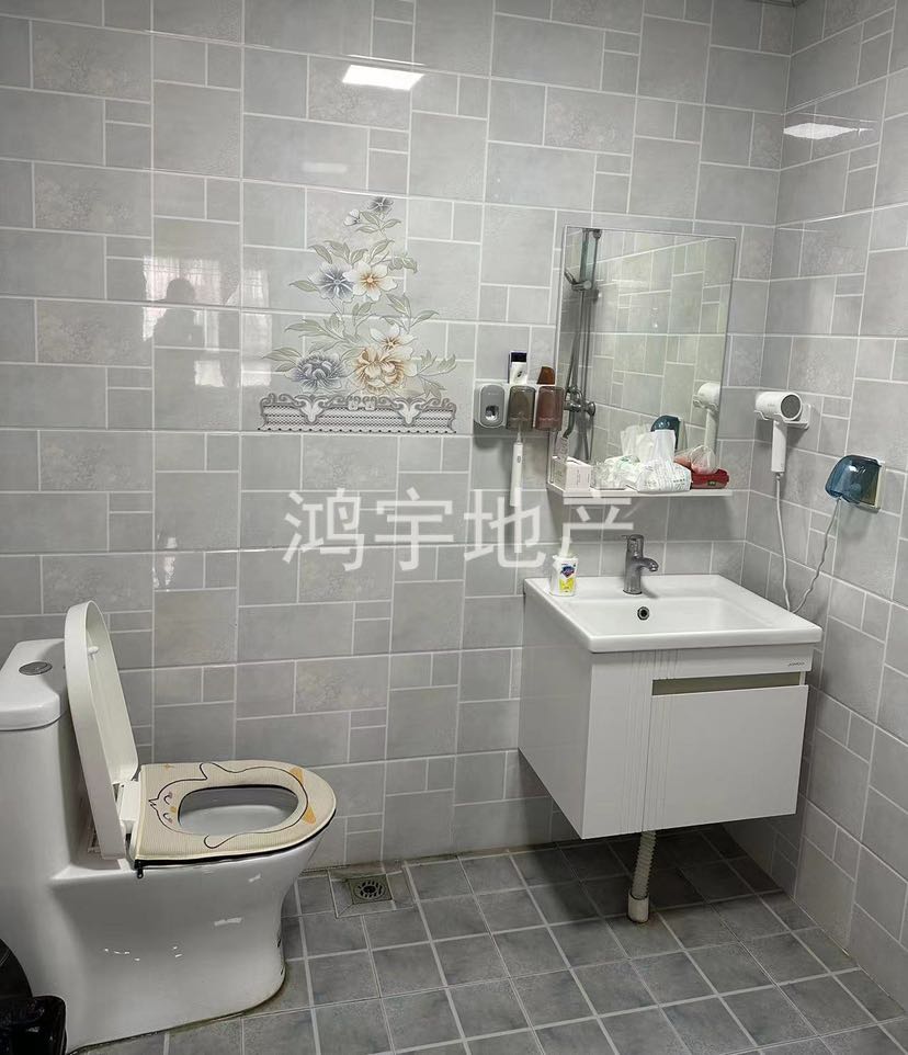 慈云南路,超大露台100多平，地下车库封闭式31平，品牌，家具家电送4