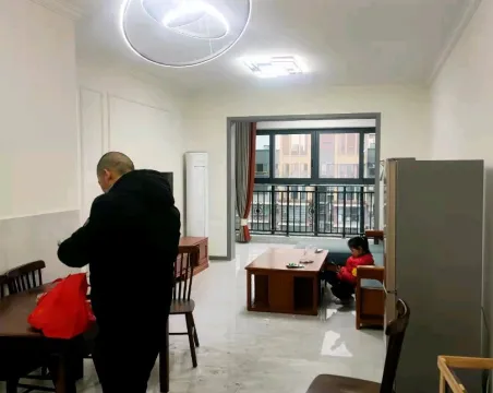 西湖香榭国际3室2厅2卫精装