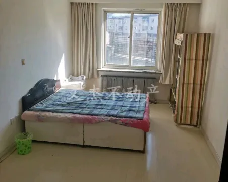 养老院附近1室2厅1卫朝东南普通