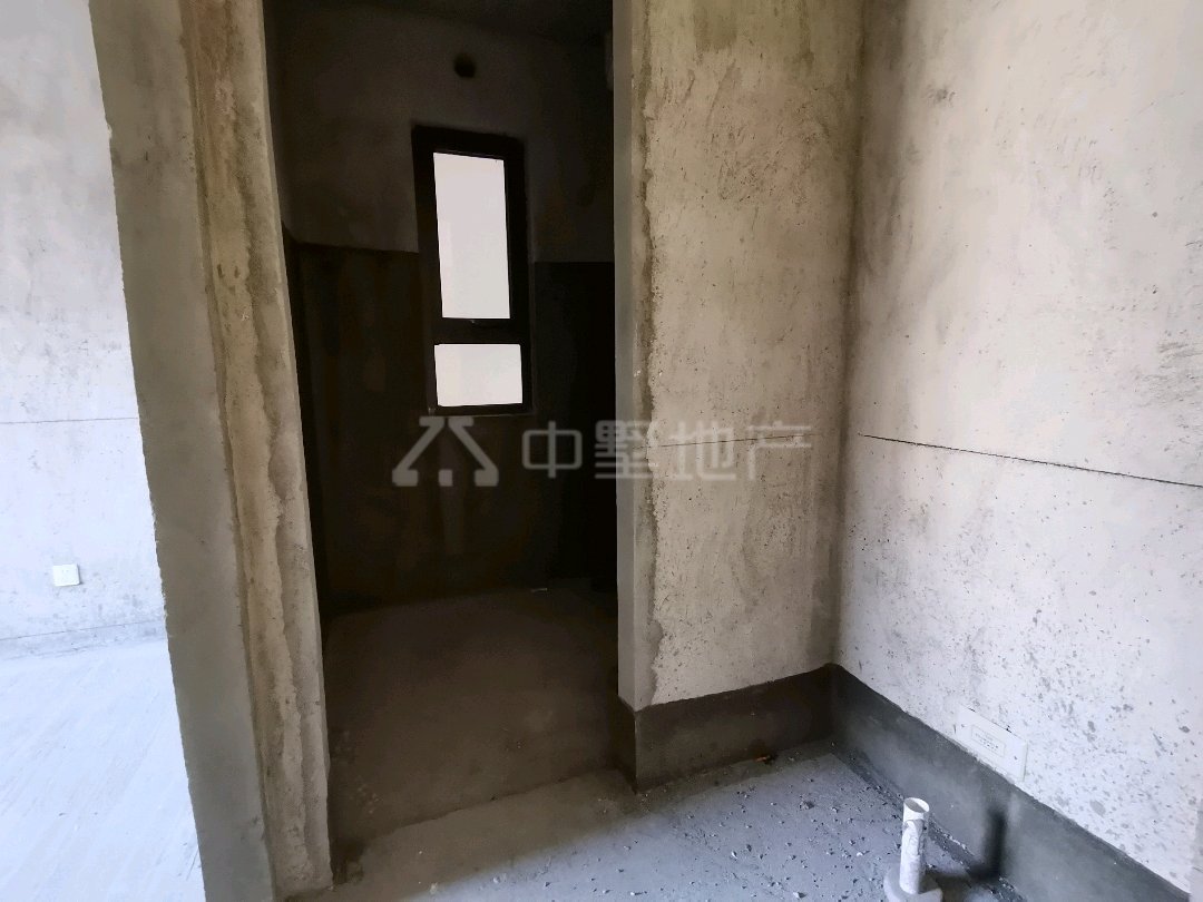 田家庵区山南新区毛坯3室2厅2卫二手房出售3