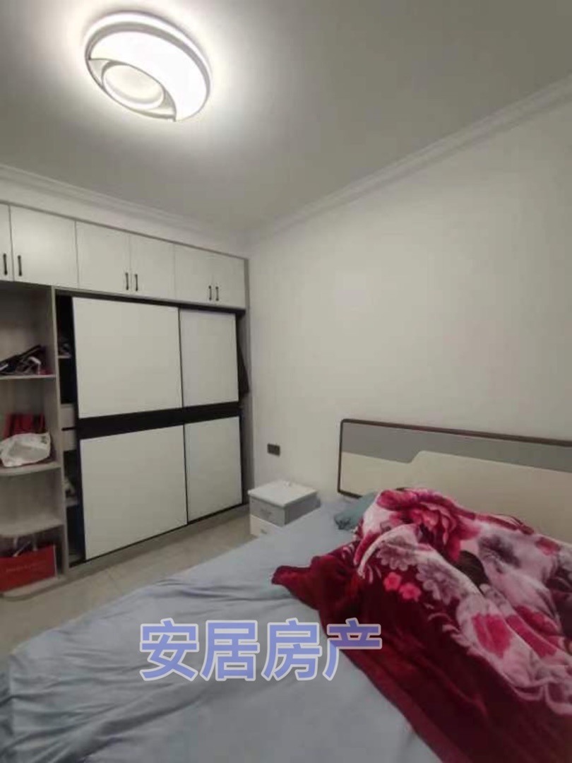 锦辉广场,锦辉广场周边配套完善，精装6