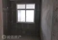 交通方便，环境好，毛坯可随意装修。4