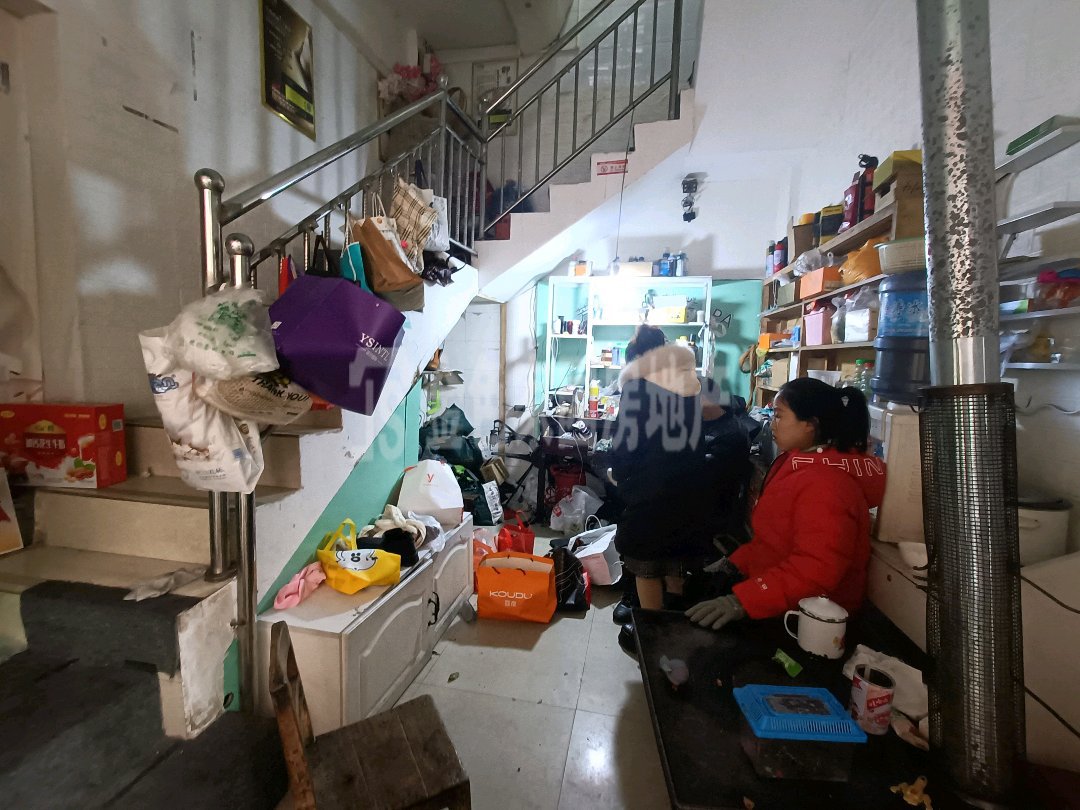 时代港湾楼下门面楼上住房，适合开美容院。既买既收利。-时代港湾二手房价