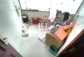 金泰步行街，底商上去三层半，满二，5
