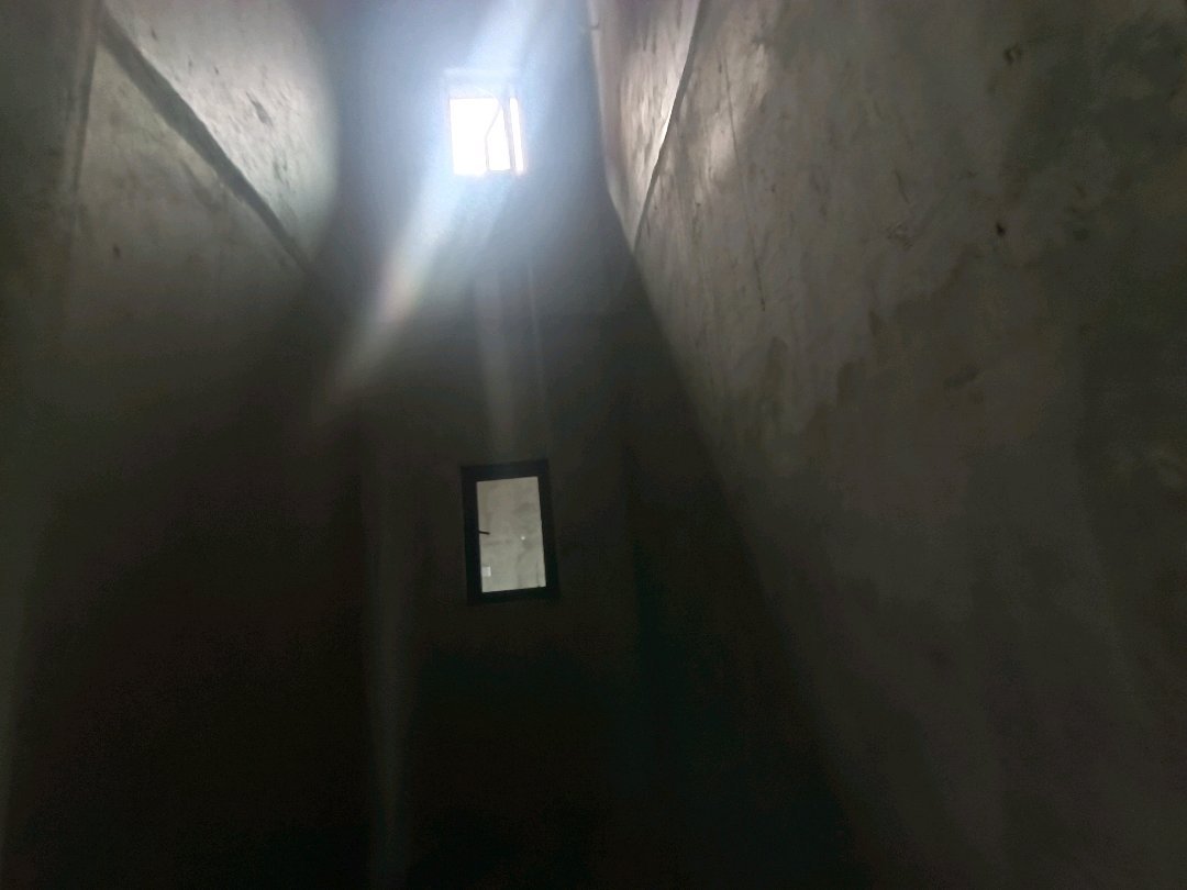 鸿宇时代,鸿宇时代顶跃层江景房。3