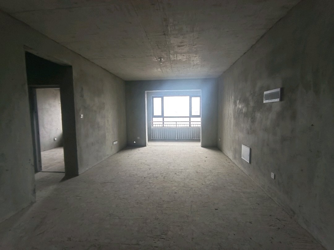 鸿宇时代,鸿宇时代顶跃层江景房。1